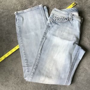 ✨WHBM Bootcut Whitewashed Jeans✨